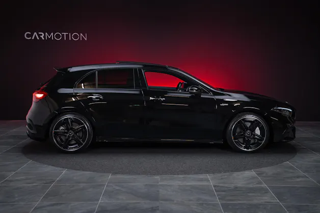 MERCEDES-BENZ A 35 AMG 4matic / Facelift / Panorama-Schiebedach / Rückfahrkamera