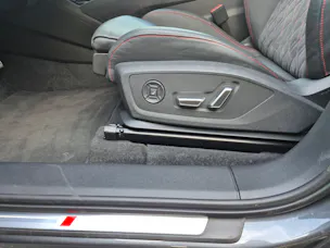 AUDI Q6 e-tron quattro