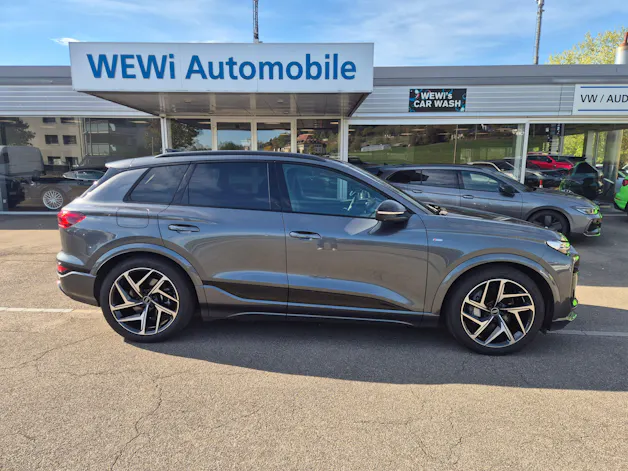 AUDI Q6 e-tron quattro
