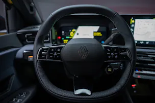 RENAULT R5 E-Tech Comfort Range techno / Rückfahrkamera / Tempomat / Lenkradheizung