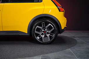 RENAULT R5 E-Tech Comfort Range techno / Rückfahrkamera / Tempomat / Lenkradheizung