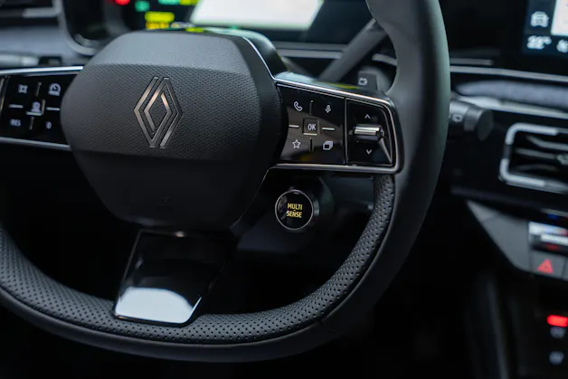 RENAULT R5 E-Tech Comfort Range techno / Rückfahrkamera / Tempomat / Lenkradheizung