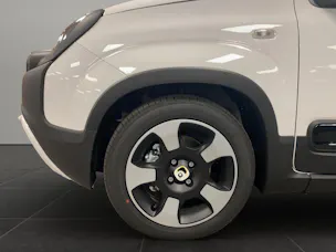 FIAT Pandina 1.0 Hybrid Cross
