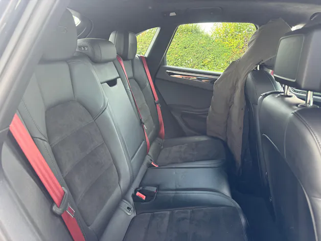 PORSCHE Macan GTS PDK