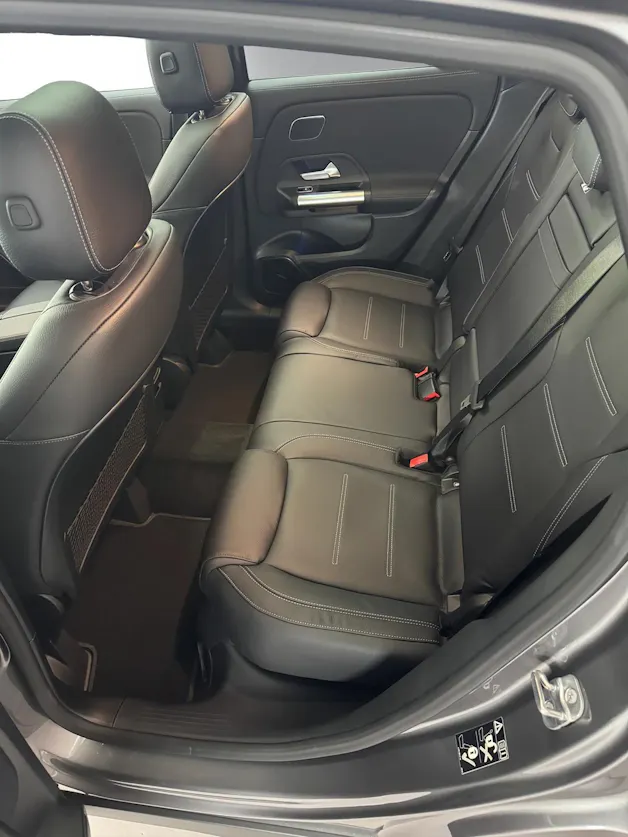 MERCEDES-BENZ GLA 250 4Matic 8G-DCT Swiss Star