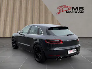 PORSCHE Macan Turbo PDK / 8 Fach!
