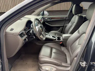 PORSCHE Macan Turbo PDK / 8 Fach!