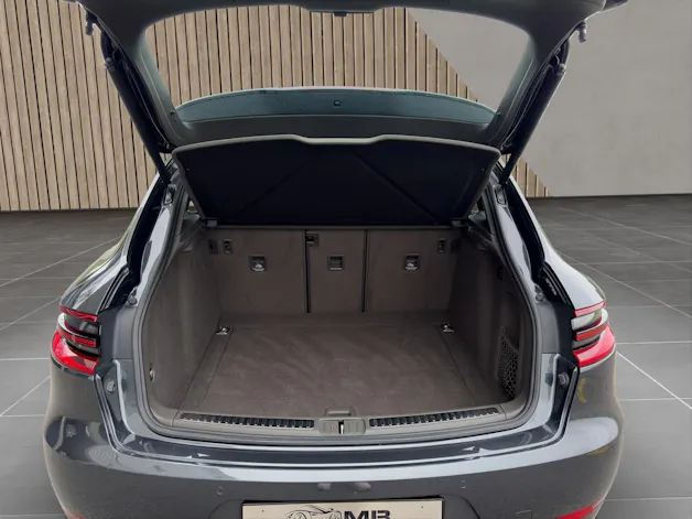 PORSCHE Macan Turbo PDK / 8 Fach!