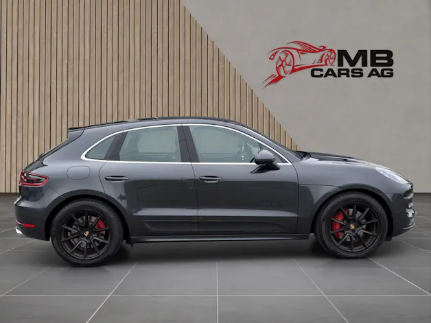 PORSCHE Macan Turbo PDK / 8 Fach!