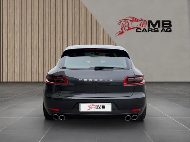 PORSCHE Macan Turbo PDK / 8 Fach!