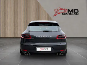 PORSCHE Macan Turbo PDK / 8 Fach!