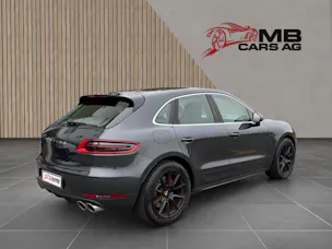 PORSCHE Macan Turbo PDK / 8 Fach!