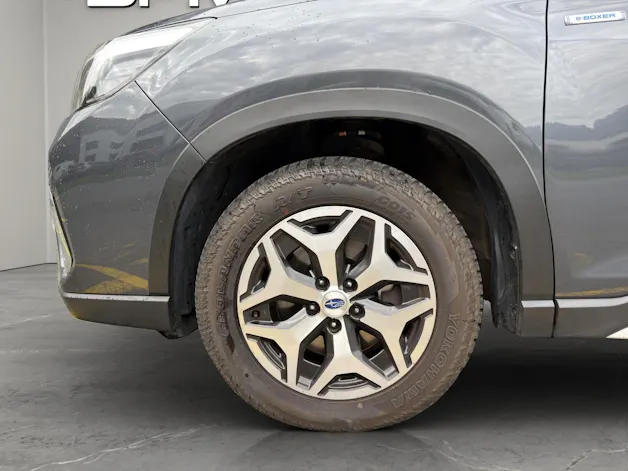 Subaru Forester Station 2.0i e-Boxer Swiss Plus