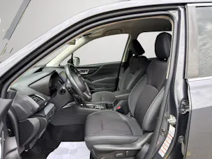Subaru Forester Station 2.0i e-Boxer Swiss Plus