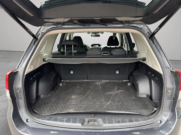 Subaru Forester Station 2.0i e-Boxer Swiss Plus