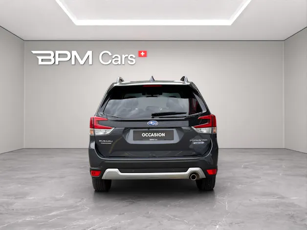 Subaru Forester Station 2.0i e-Boxer Swiss Plus