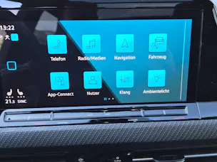VW Golf Variant 1.5 eTSI mHEV R-Line