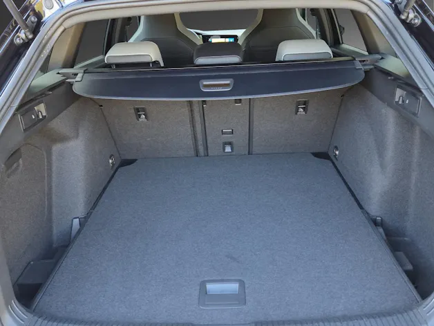VW Golf Variant 1.5 eTSI mHEV R-Line