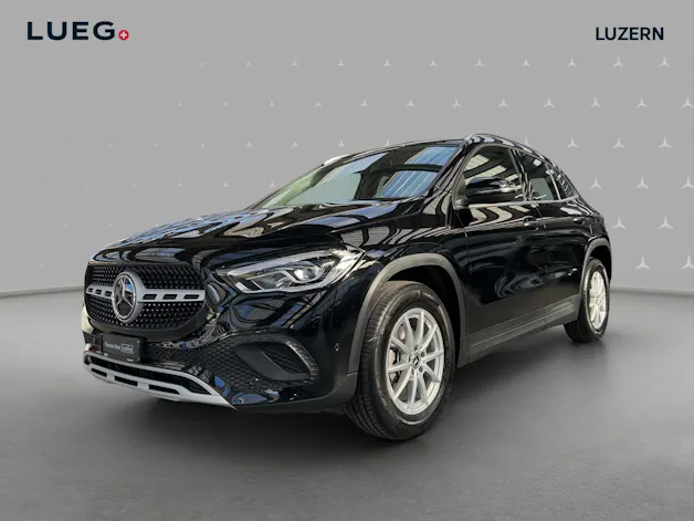 MERCEDES-BENZ GLA 180 7G-DCT