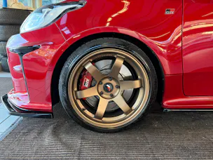 Toyota Yaris 1.6 GR Sport | CH Fahrzeug | Circuit Paket | 10 Jahre Garantie | H&R | Milltek | Giacuzzo | Maxton | Japan Racing |