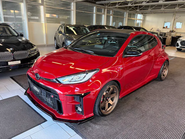 Toyota Yaris 1.6 GR Sport | CH Fahrzeug | Circuit Paket | 10 Jahre Garantie | H&R | Milltek | Giacuzzo | Maxton | Japan Racing |