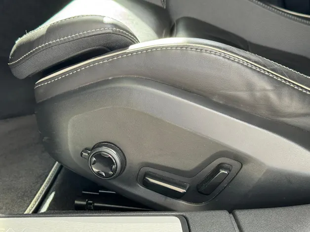 VOLVO V60 T8 eAWD Twin Engine R-Design Geartronic