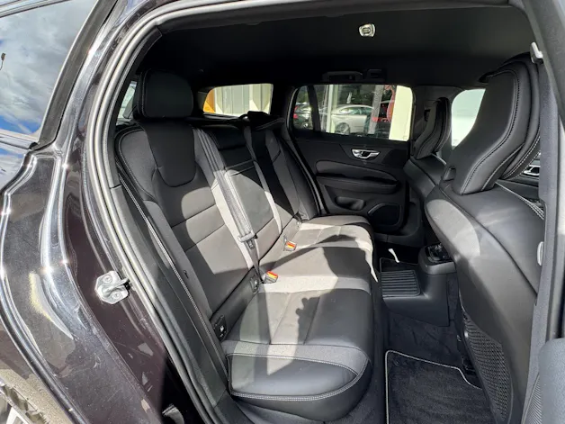 VOLVO V60 T8 eAWD Twin Engine R-Design Geartronic