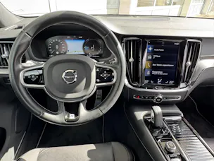 VOLVO V60 T8 eAWD Twin Engine R-Design Geartronic