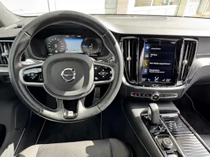 VOLVO V60 T8 eAWD Twin Engine R-Design Geartronic