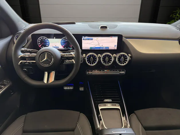 MERCEDES-BENZ GLA 250 4Matic 8G-DCT Swiss Star
