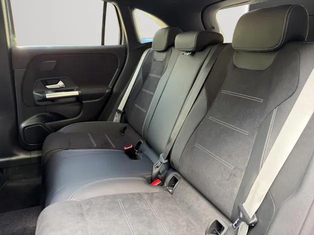 MERCEDES-BENZ GLA 250 4Matic 8G-DCT Swiss Star