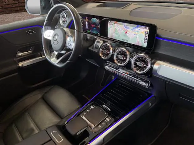 MERCEDES-BENZ EQB 350 AMG Line 4Matic