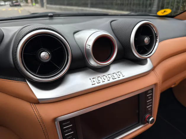 FERRARI California 3.9 V8 T