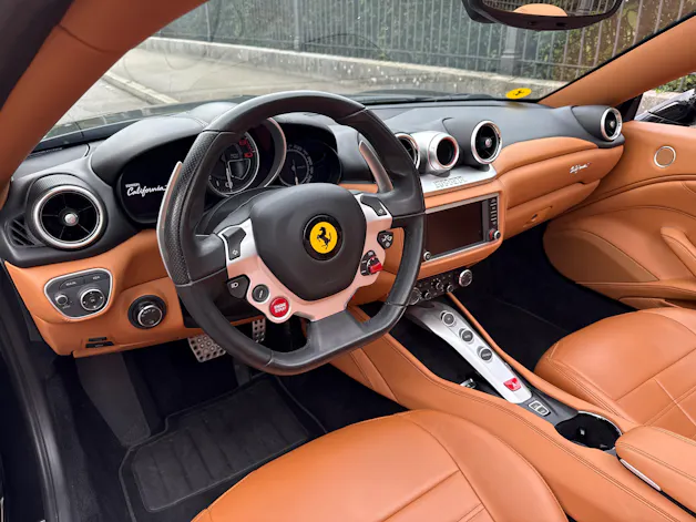 FERRARI California 3.9 V8 T