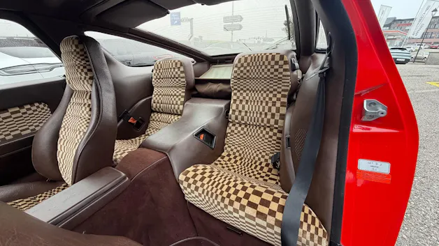 PORSCHE 928