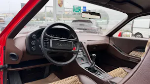PORSCHE 928