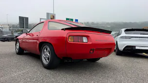 PORSCHE 928