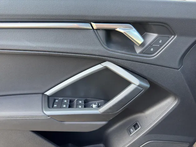 AUDI Q3 40 TFSI S line quattro S-tronic
