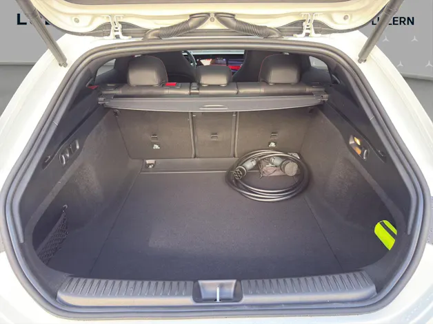 MERCEDES-BENZ CLA Shooting Brake 350 4Matic 85 kWh EQ