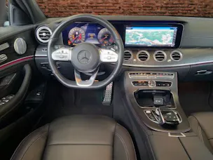 MERCEDES-BENZ E 220 d Swiss Star AMG 4M