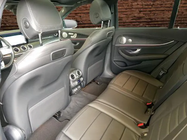 MERCEDES-BENZ E 220 d Swiss Star AMG 4M