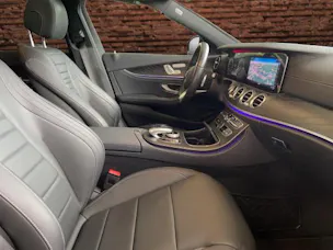 MERCEDES-BENZ E 220 d Swiss Star AMG 4M