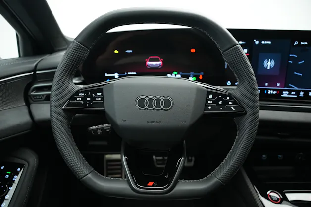 AUDI S5 Limousine TFSI quattro S tronic *Werksgarantie* *Panorama*