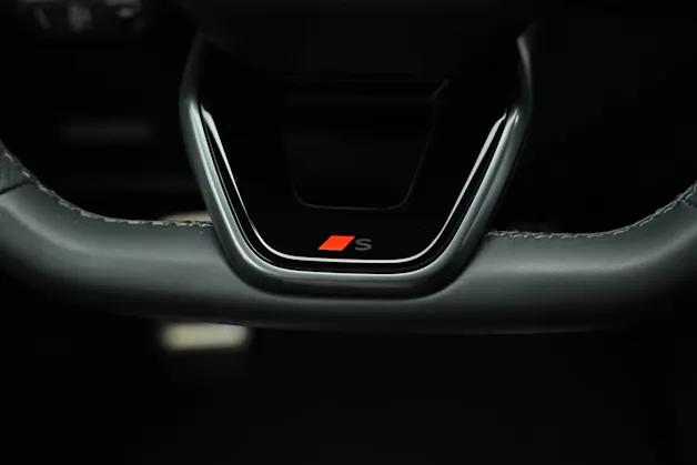 AUDI S5 Limousine TFSI quattro S tronic *Werksgarantie* *Panorama*