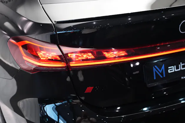 AUDI S5 Limousine TFSI quattro S tronic *Werksgarantie* *Panorama*