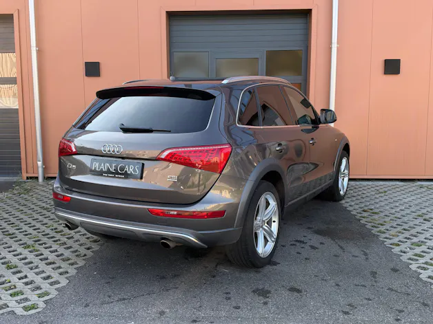 AUDI Q5 3.2 FSI quattro "* CH Auto * Toit Ouvrant * Camera recul * Son Bang&Olufsen * Sièges Electriques/Chauffants *"