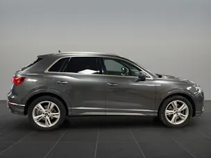 AUDI Q3 2.0 40 S-LINE TFSI