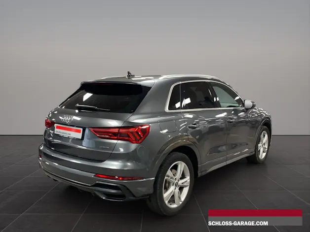 AUDI Q3 2.0 40 S-LINE TFSI