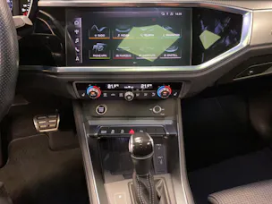 AUDI Q3 2.0 40 S-LINE TFSI