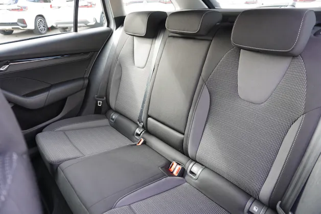 SKODA Octavia Combi 2.0 TDI DSG Ambition 4x4